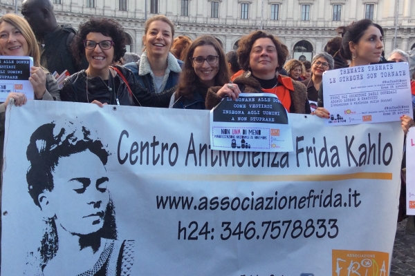 8 marzo: Frida aderisce allo sciopero